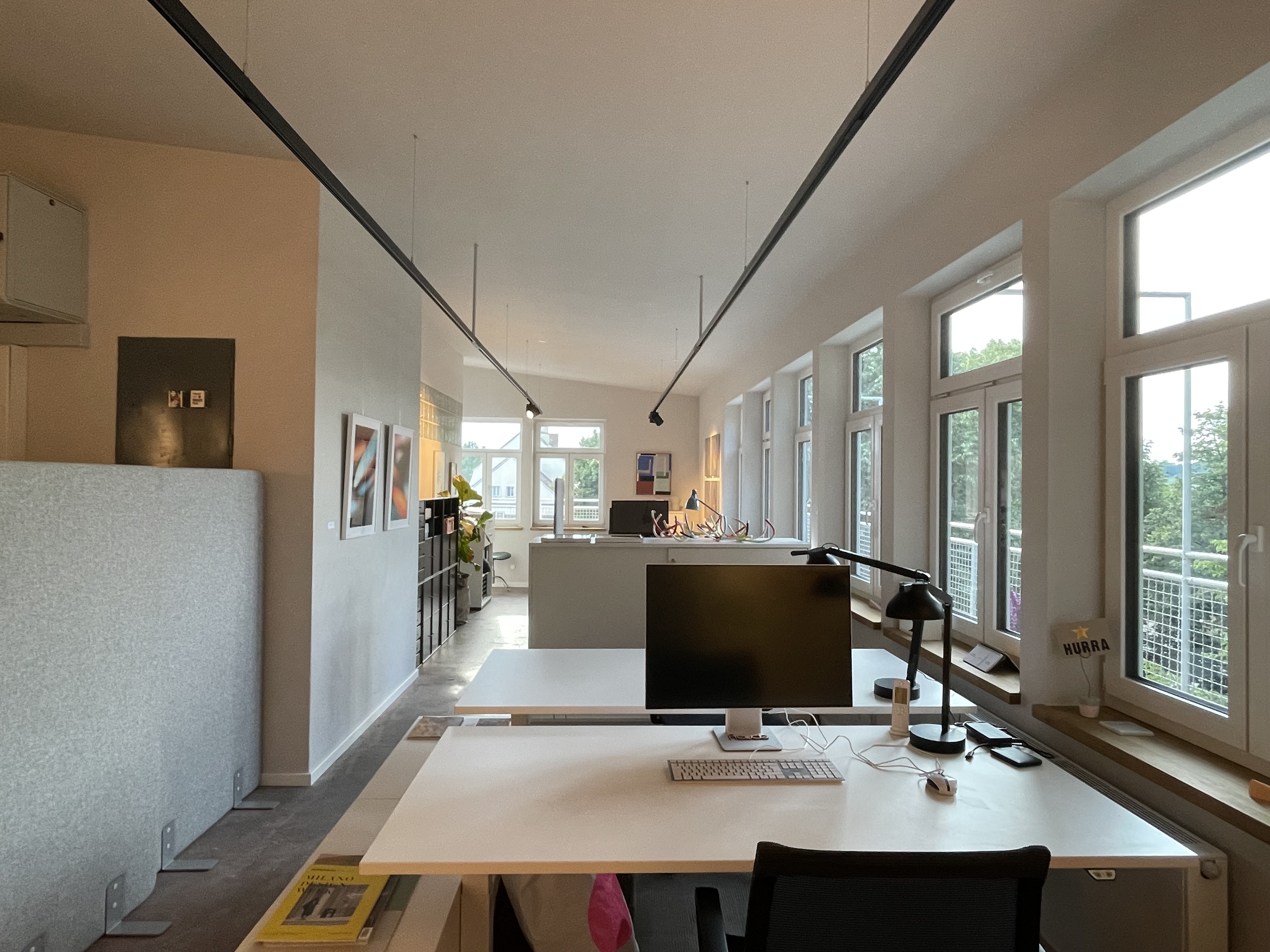 Coworking Arbeitsplatz mit Tageslicht